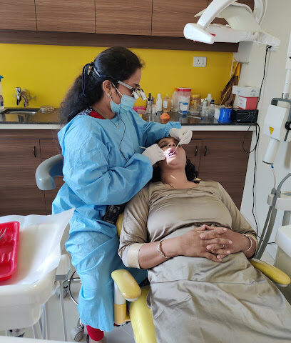 Dr.Poonam Zanwar's SmileCure Dental Clinic